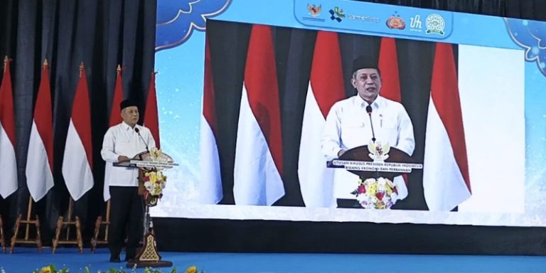 Menkop Targetkan Koperasi Akuisisi Bank Bukopin hingga Bank Kesejahteraan Ekonomi