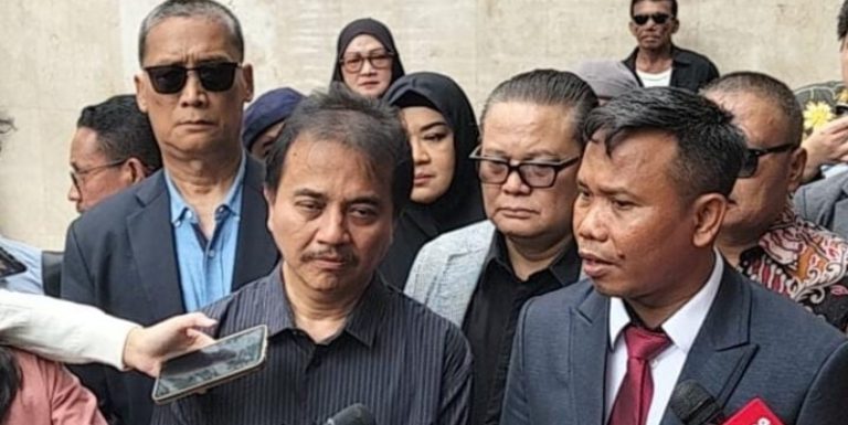 Roy Suryo Cs Tak Butuh Maaf Jokowi
