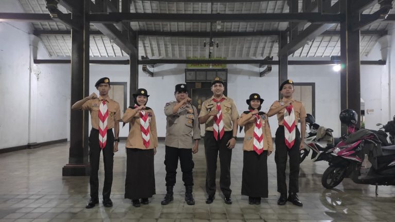 Pramuka Peduli Kwarran Sokaraja Dukung Keamanan Ibadah Natal 2025