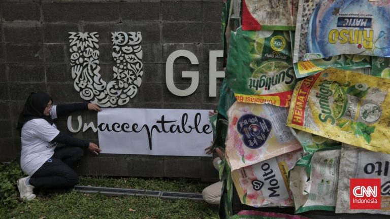 Aktivis Greenpeace Dapat Kiriman Bangkai Ayam: ‘Jagalah Ucapanmu’