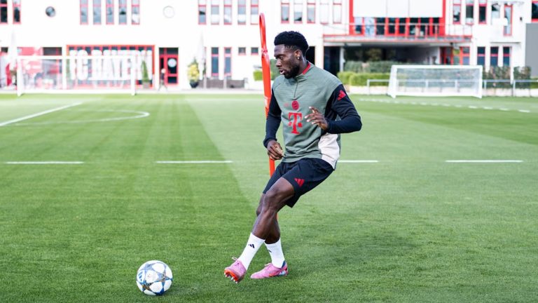 Alphonso Davies Bisa Jalani Laga Comeback Pasca Cedera Saat Lawan Sporting