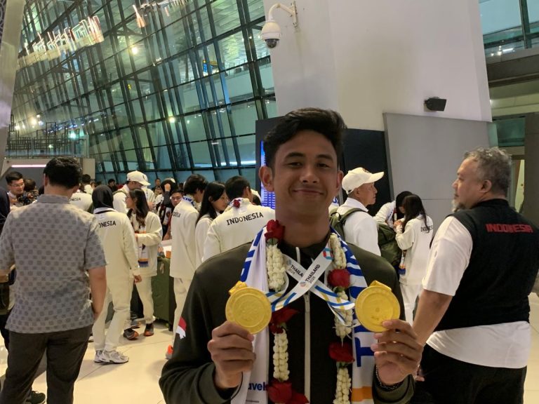 Borong 2 Emas di SEA Games 2025, Alwi Farhan Puas Berhasil Jawab Keraguan Netizen : Okezone Sports