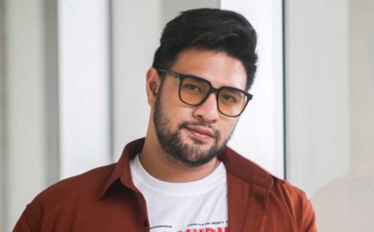 Ammar Zoni Bersidang di Jakarta Hari Ini, Kuasa Hukum: Dia Baik, Semakin Kurus dan Ganteng : Okezone Celebrity