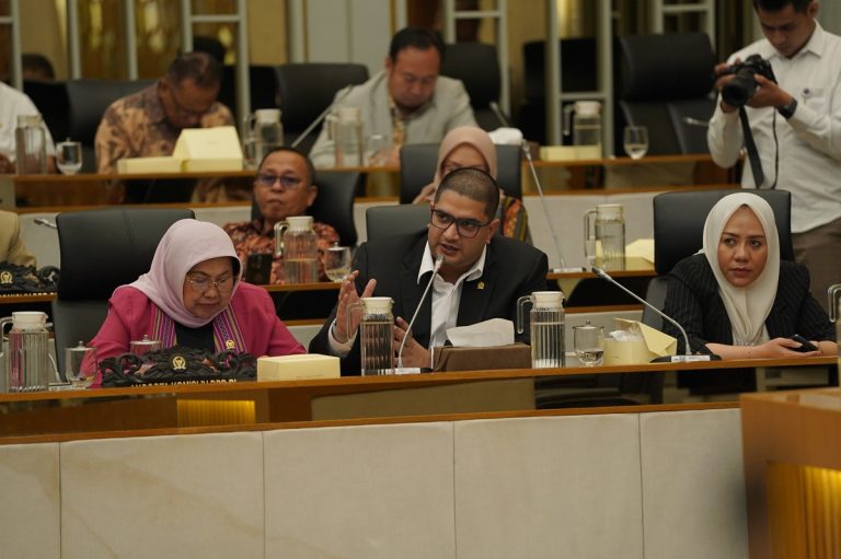 Buntut Bencana Sumatera, DPR Minta Izin Wisata hingga Tambang di Bandung Raya Dievaluasi : Okezone News