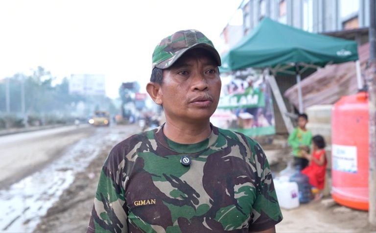 Aksi Heroik Sertu Giman Selamatkan 20 Warga saat Banjir Bandang di Aceh Tamiang : Okezone News