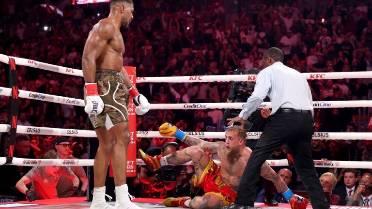 Anthony Joshua Tunggu Momen, Hentikan Jake Paul dengan KO di Ronde Keenam