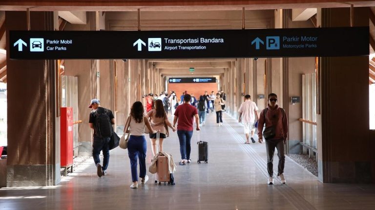 Modus Maskapai Naikkan Harga Tiket Sebelum Diskon, Kemenhub Siapkan Sanksi : Okezone Economy