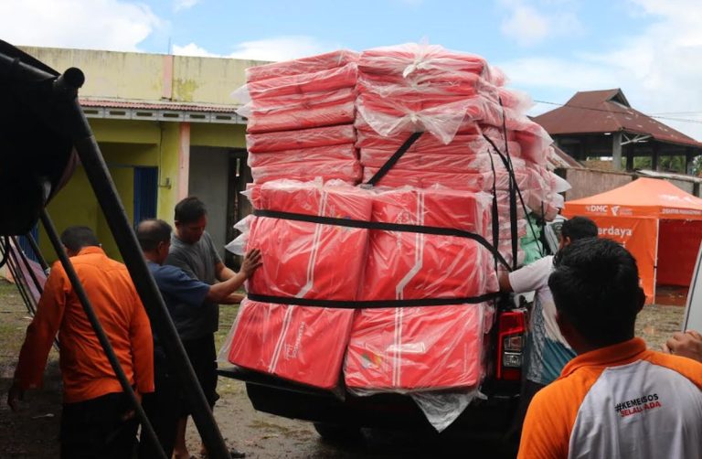 Bantuan ke Sumbar Dikebut, Dapur Umum Siapkan 239.898 Bungkus Makan per Hari : Okezone News
