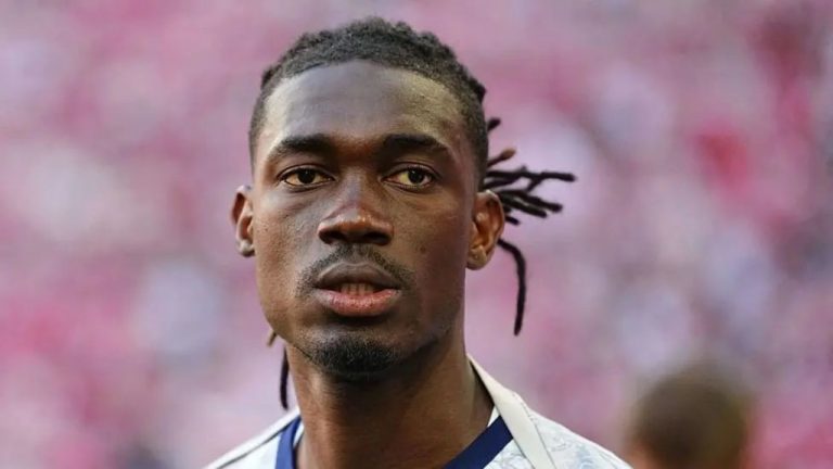 Yves Bissouma Terancam Hukuman Dari Tottenham Terkait Gas Tawa
