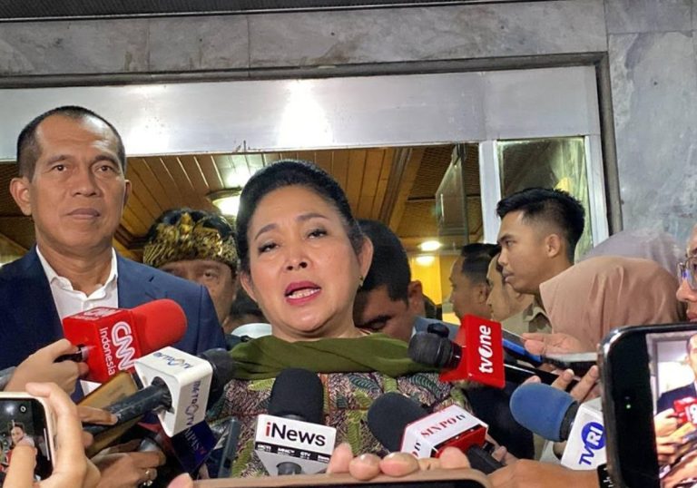 Bentuk Panja Alih Fungsi Lahan, DPR Sikat Dalang Kayu Gelondongan Meski Dibekingi Jenderal : Okezone News