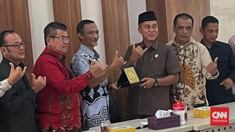 Anggota DPRD Sumbar Kunker ke Yogya saat Banjir, Alasan Tak Enak Batal