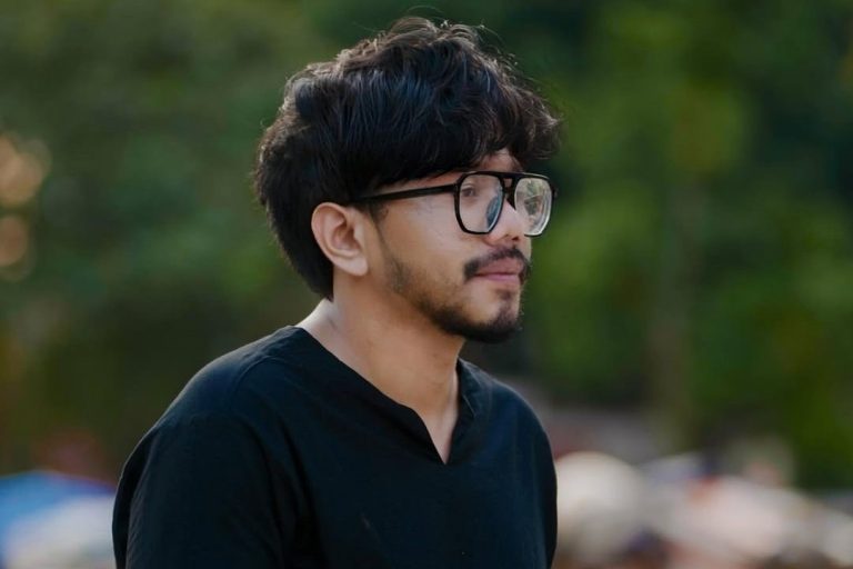 Ferry Irwandi Tanggapi Kritik Anggota DPR soal Sok Paling-Paling : Okezone Celebrity