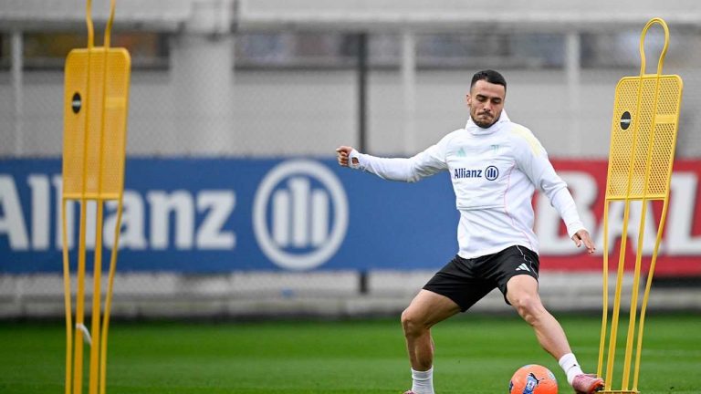 Filip Kostic Diunggulkan Jadi Starter Lawan Napoli