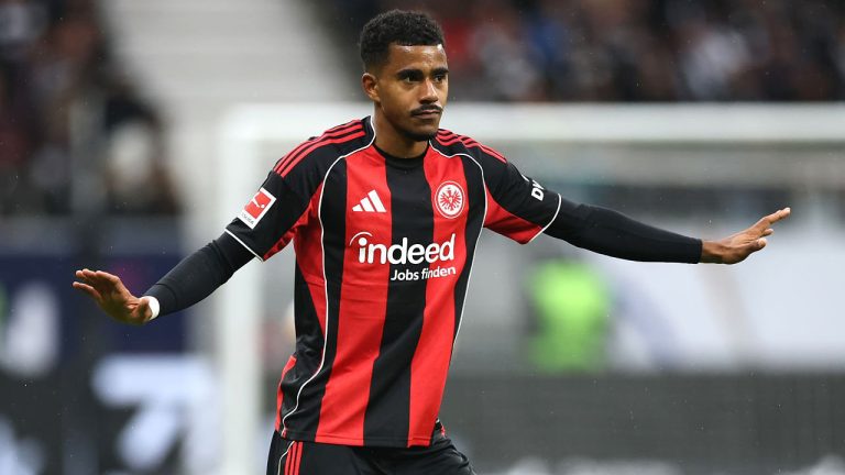 Frankfurt Amankan Kemenangan Penting atas Augsburg, Ansgar Knauff Puas