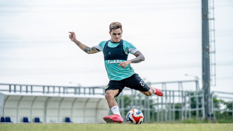 Gali Freitas Rayakan Natal di Surabaya, Pertama Kali Jauh dari Keluarga