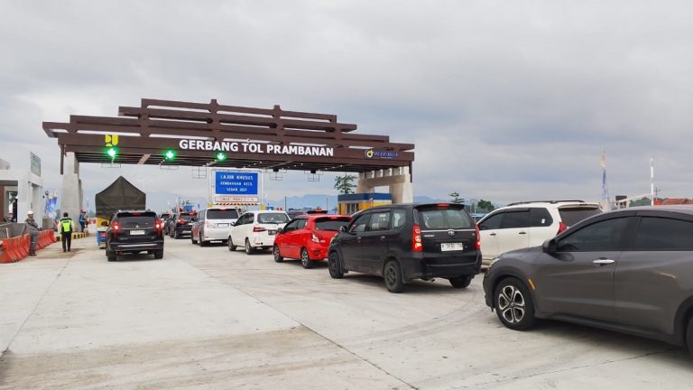 Jelang Libur Nataru, Volume Lalin di 5 Ruas Tol Nusantara Naik : Okezone News