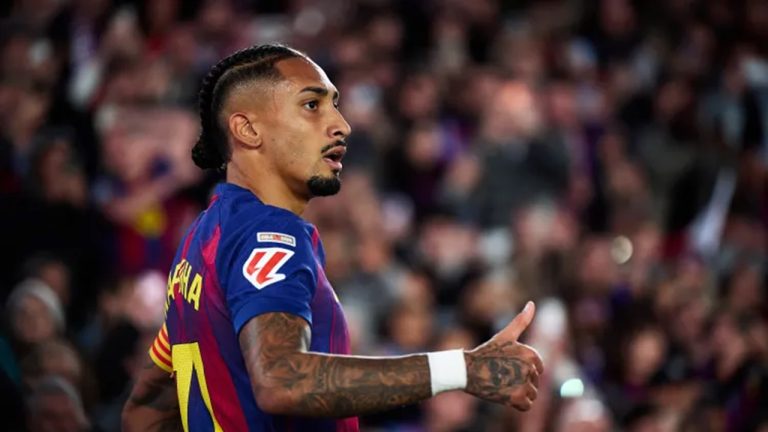 Hansi Flick Cadangkan Raphinha karena Masalah Cedera