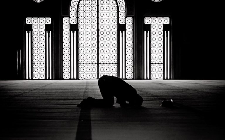 Cara Melaksanakan Sholat Tahajud di Bulan Rajab : Okezone Muslim