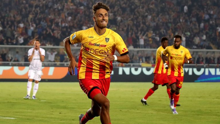 Inter Hadapi Persaingan Untuk Datangkan Bek Muda Lecce, Tiago Gabriel