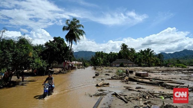 Jalan Sempat Terendam, Akses ke Tukka Tapteng Berangsur Terbuka