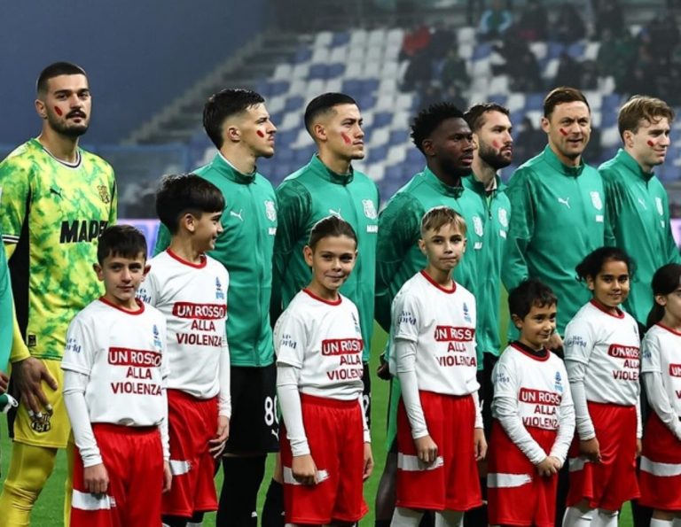 Pengakuan Rekan Setim: Jay Idzes Sosok Penting yang Bangkitkan Moral Sassuolo saat Tertinggal : Okezone Bola