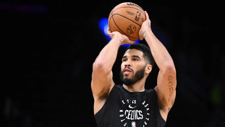 Joe Mazzulla Tidak Mau Paksa Jayson Tatum Comeback Terlalu Cepat