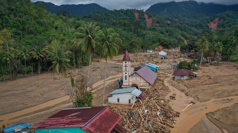 Kenapa Banjir Longsor Sumatra Tak Kunjung Jadi Bencana Nasional?