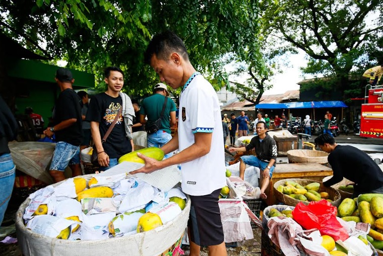Nestapa Pedagang Pasar Kramat Jati Usai Dilanda Kebakaran Hebat : Okezone News