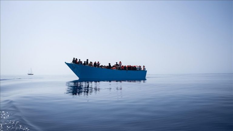 Kapal Terbalik di Kongo Selatan, 37 Orang Hilang : Okezone News