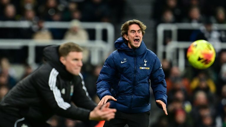 Kecewa Berat, Thomas Frank Nilai Newcastle Tak Pantas Dapat Penalti