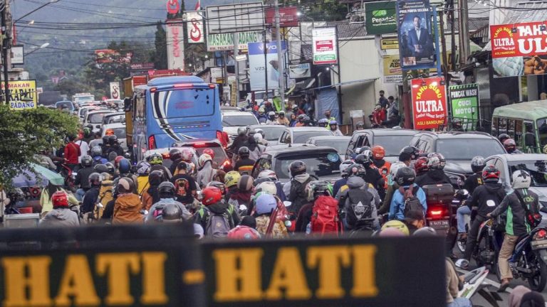 Polisi Tak Rekomendasi Jalur Puncak II Dilewati saat Libur Nataru