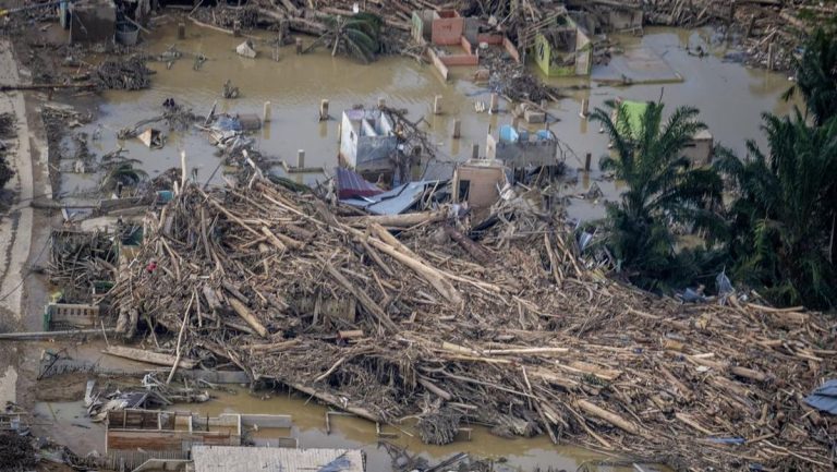 MenLH Tinjau Degradasi DAS di Aceh, Ungkap Indikasi Aktivitas Ilegal
