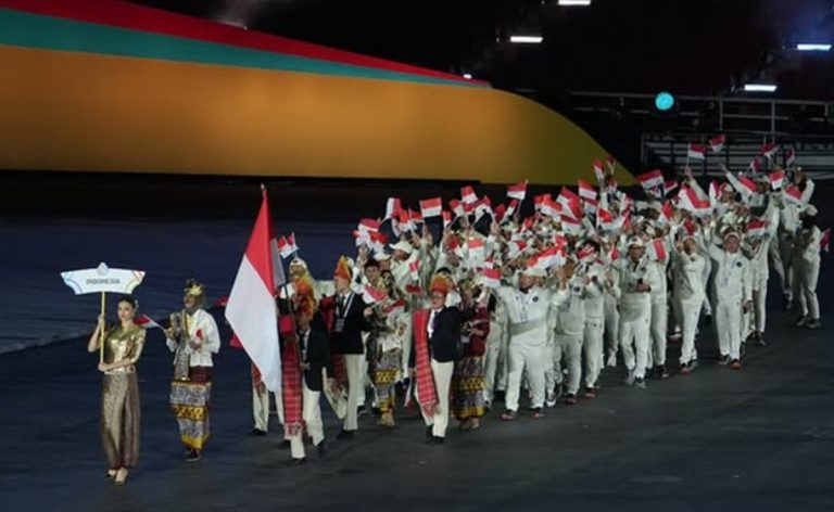 Dipimpin Robi Syianturi dan Megawati Hangestri, Kontingen Indonesia Disambut Meriah di Opening Ceremony SEA Games 2025 : Okezone Sports