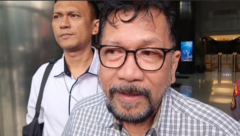 Usai Diperiksa KPK, Zarof Ricar Ngaku Dicecar 15 Pertanyaan soal TPPU : Okezone News