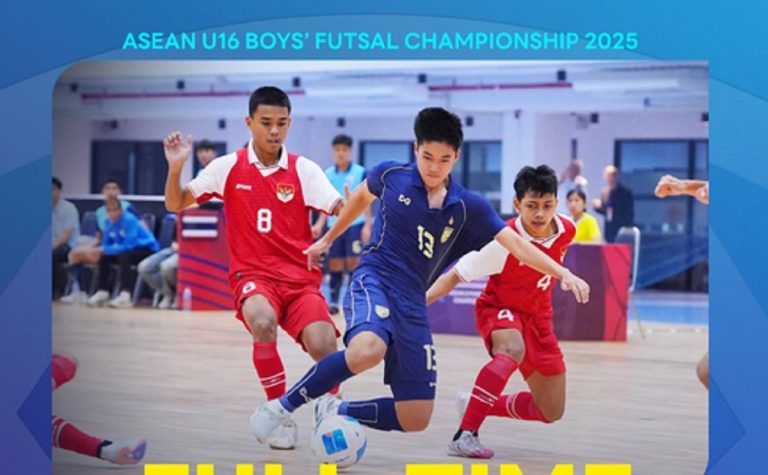 Pemain Timnas Futsal Indonesia U-16 Dibanting Personel Thailand, Hector Souto Kritik Wasit! : Okezone Bola