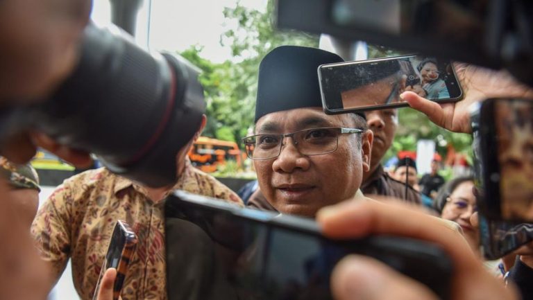 KPK Dalami Kerugian Negara Kasus Haji saat Periksa Eks Menag Yaqut