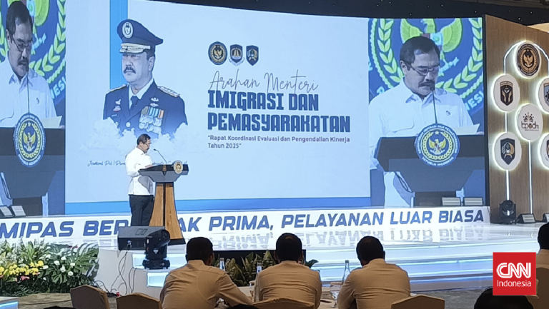 Menteri Imipas Minta Paspor Seragam 2027, Masa Berlaku Hanya 5 Tahun