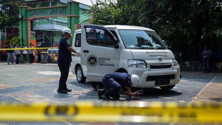 Insiden Mobil MBG Tabrak Siswa SDN 01 Kalibaru, 21 Terluka