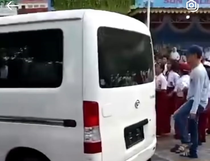 Kronologi Mobil MBG Tabrak Sejumlah Siswa SDN 01 Kalibaru Jakut : Okezone News