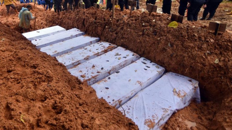 Pemakaman Massal Korban Banjir Bandang Sumatra Barat