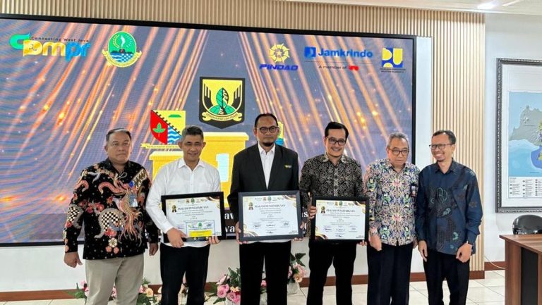 DPUTR Kabupaten Bandung Raih Juara Umum Jasa Konstruksi Tingkat Jabar