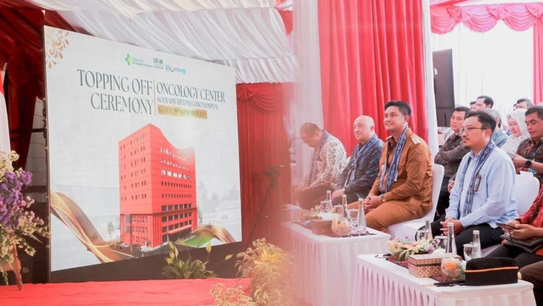 Bupati Klaten Hamenang Apresiasi Topping Off Gedung Pusat Kanker RSST