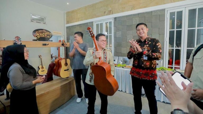 Bupati Klaten Dampingi Mendag Kunjungi UMKM, Sasar Pasar Global