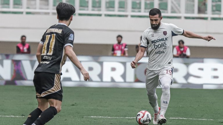 Persita Tangerang Gagal Menang di 5 Laga, Carlos Pena Tidak Melihat Masalah