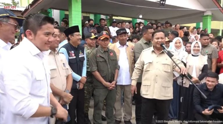 Presiden Prabowo Tahun Baruan di Aceh, Seskab Teddy Terus Benahi Komunikasi Bencana Sumatera : Okezone News