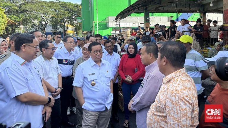 Pramono Targetkan Penampungan Pedagang Kramat Jati Rampung Lima Hari