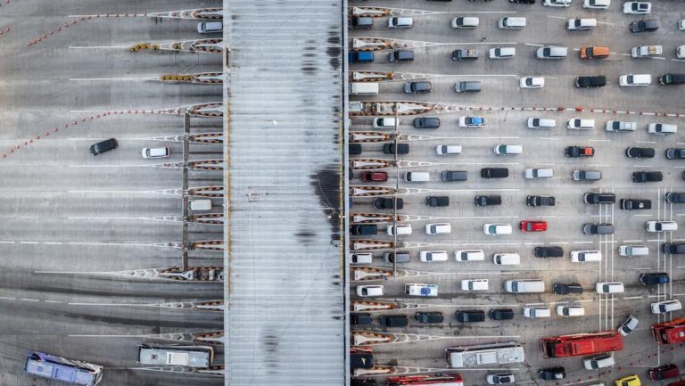 Jasa Marga Prediksi Puncak Arus Mudik Natal Terjadi Hari Ini