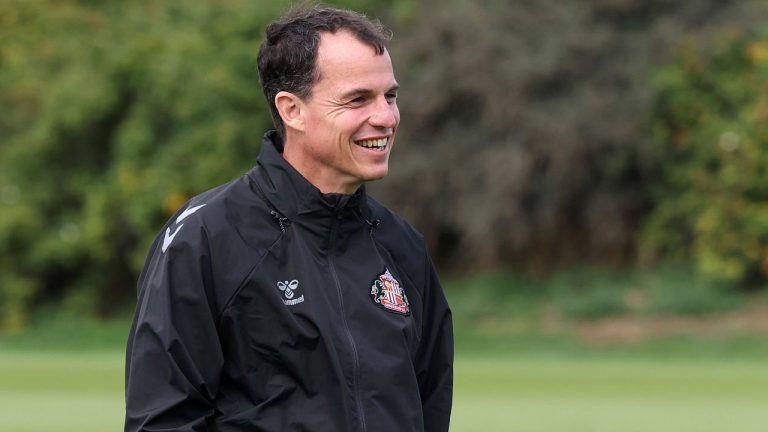 Regis Le Bris Sebut Manchester City Bukan Tim yang Sempurna