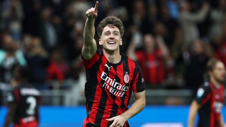 Setelah Alexis Saelemaekers, Milan Siapkan Kontrak Baru Untuk 3 Pemain Lain