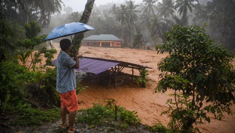 Akses Sulit, Bupati Tapteng Sebut Bantuan ke 9 Desa Hanya Lewat Udara